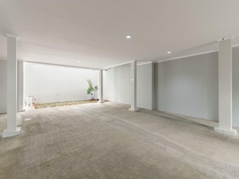 ホテル レッドドアーズ アット チプテ ラヤ ジャカルタ エクステリア 写真